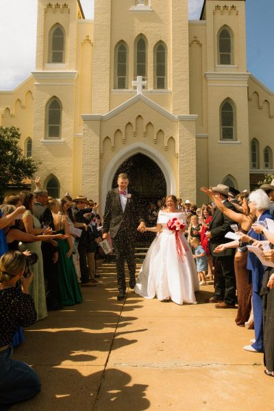 wedding-exit-confetti-toss-church-irving-tx